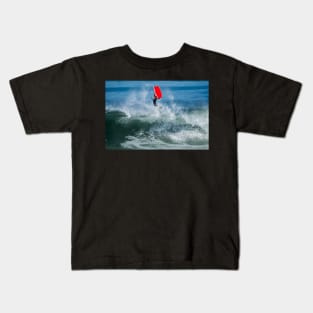 Bodyboarder in action Kids T-Shirt